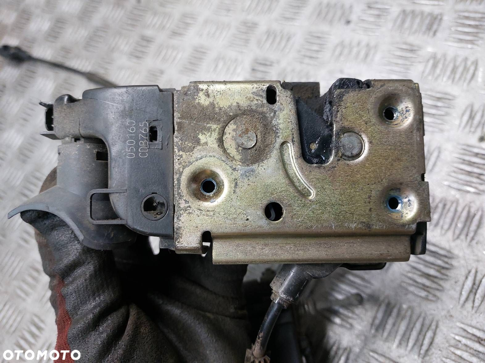 ZAMEK DRZWI LEWY PRZÓD KLAMKA ZEWNĘTRZNA NISSAN PRIMERA P12 80611AV600 - 4