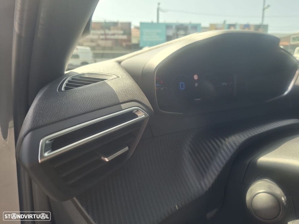 Peugeot 2008 1.2 Hybrid Allure e-DCS6 - 12