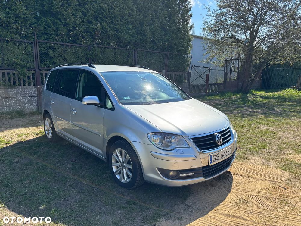 Volkswagen Touran 2.0 TDI DPF Highline - 3