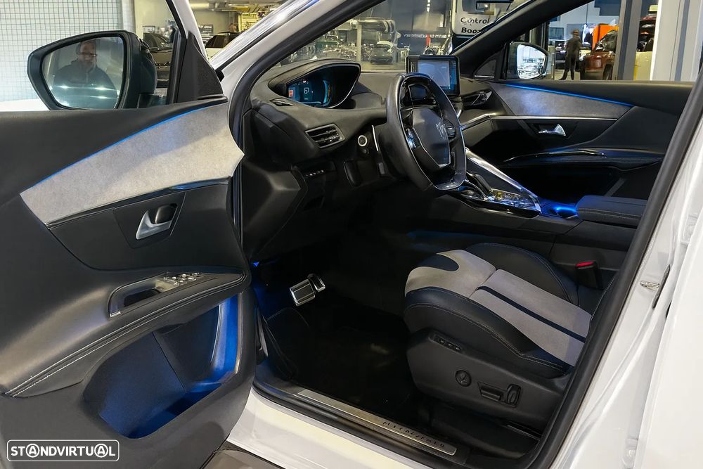 Peugeot 3008 Hybrid 225 e-EAT8 GT Pack - 8