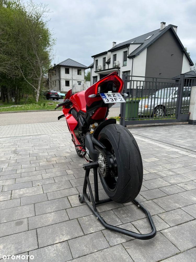Ducati Panigale V4 - 6