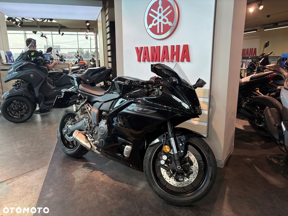 Yamaha R7 - 7