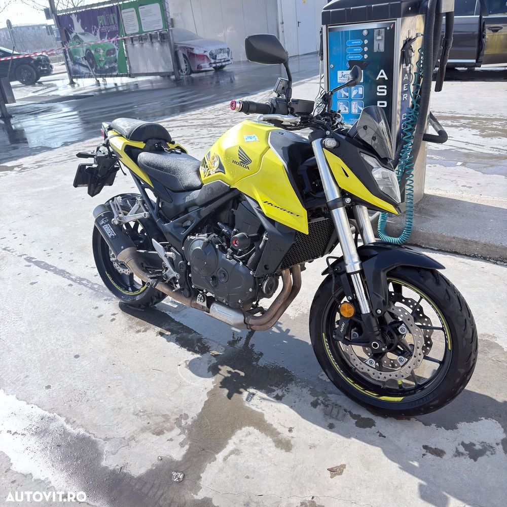 Honda CB 750 Hornet - 3