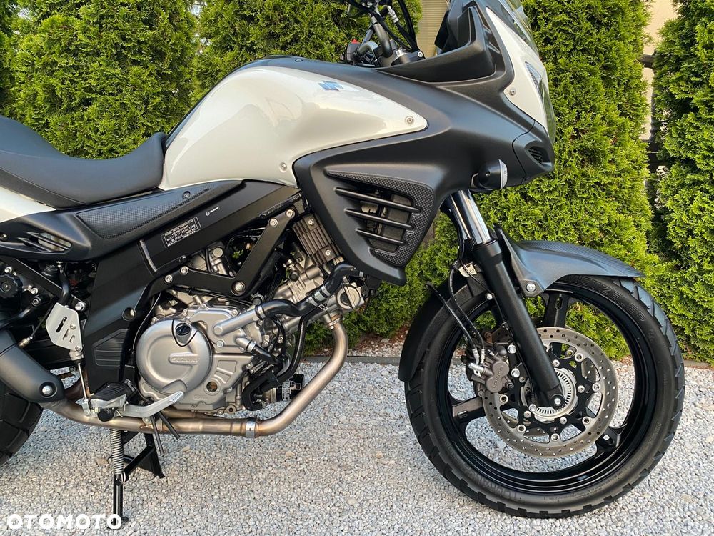 Suzuki V-STROM - 10
