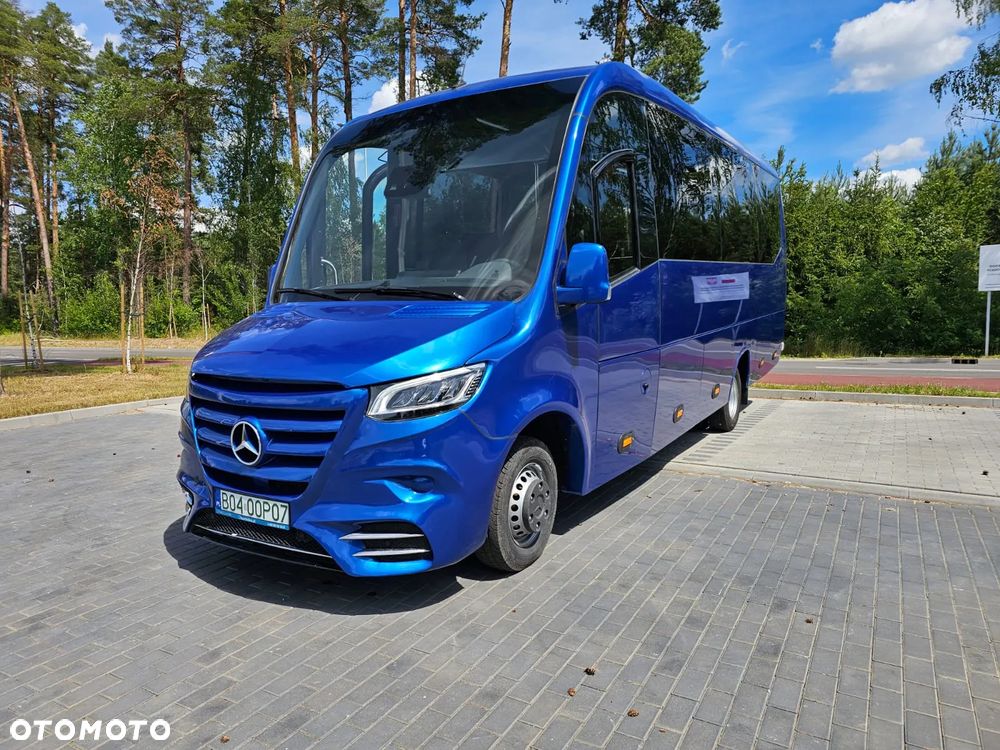 Mercedes-Benz Sprinter - 2