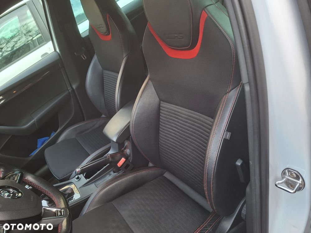 Skoda Octavia 2.0 TDI RS DSG - 8