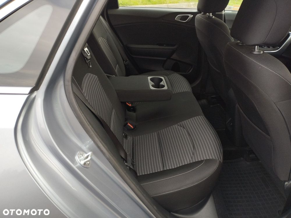 Kia Ceed 1.5 T-GDI M - 21