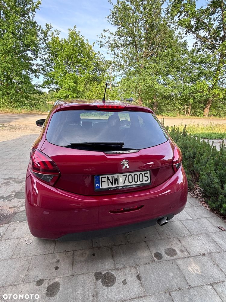Peugeot 208 - 4