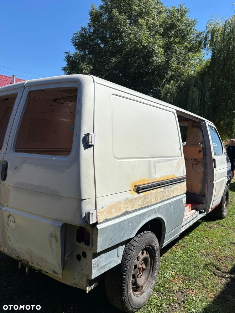 Volkswagen Transporter - 26