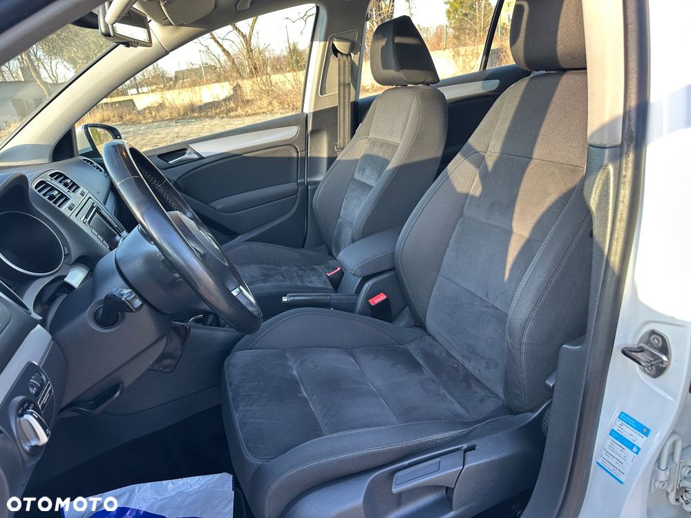 Volkswagen Golf 1.4 TSI Highline - 32