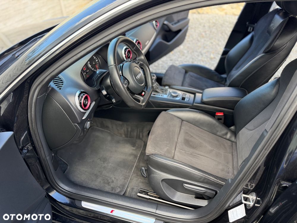Audi A3 Sportback 2.0 TDI (clean diesel) quattro S tronic S line Sportpaket - 5