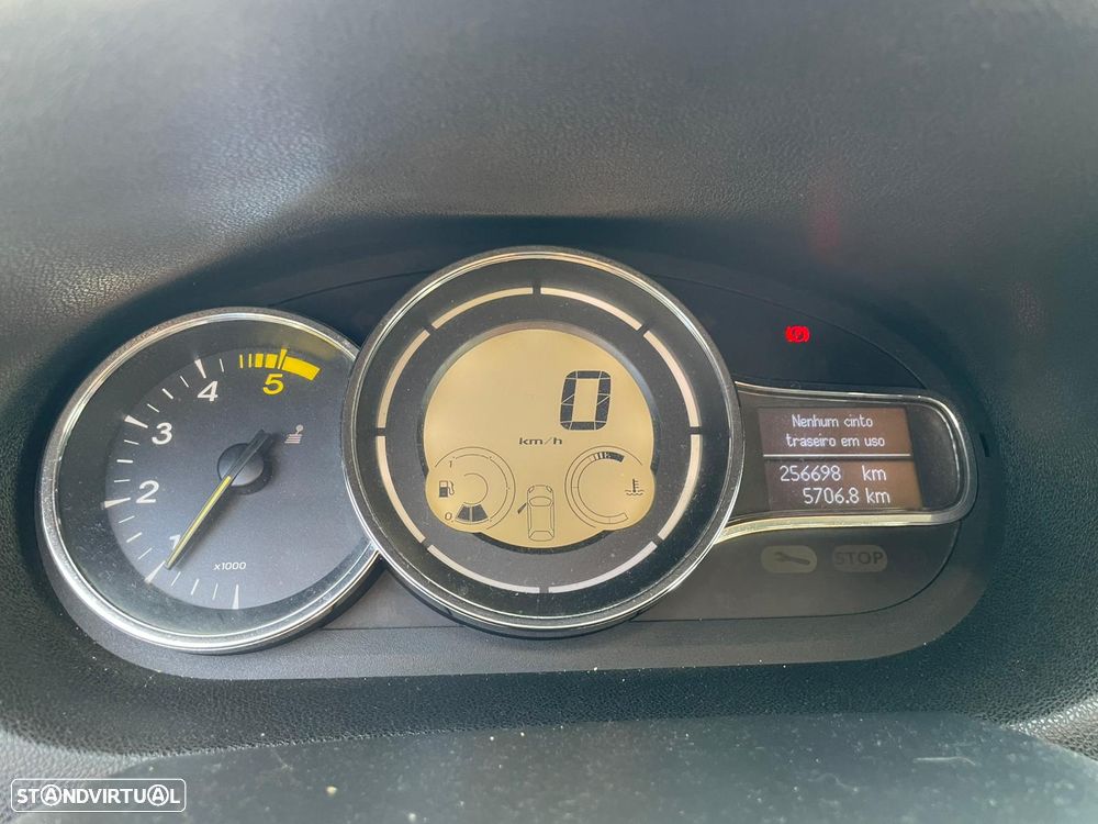 Renault Mégane Sport Tourer 1.5 dCi Confort SS - 9