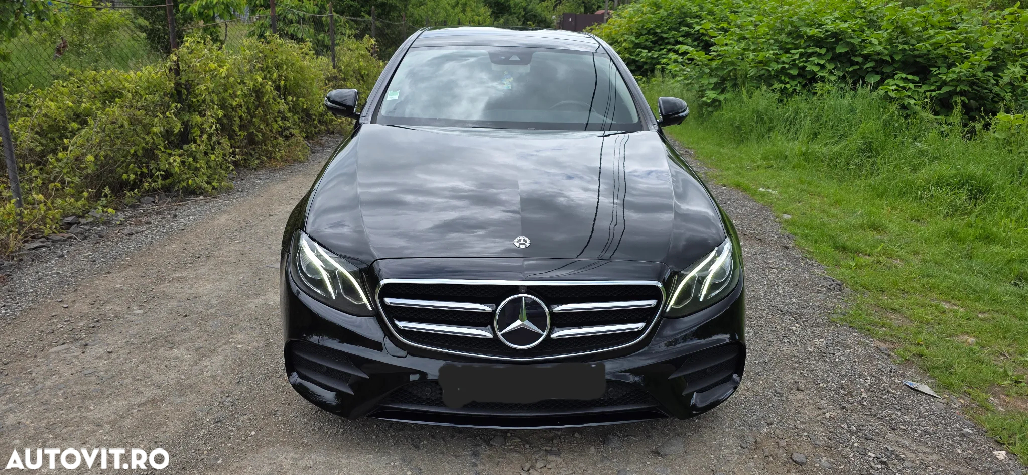 Mercedes-Benz E 220 d 9G-TRONIC AMG Line - 27