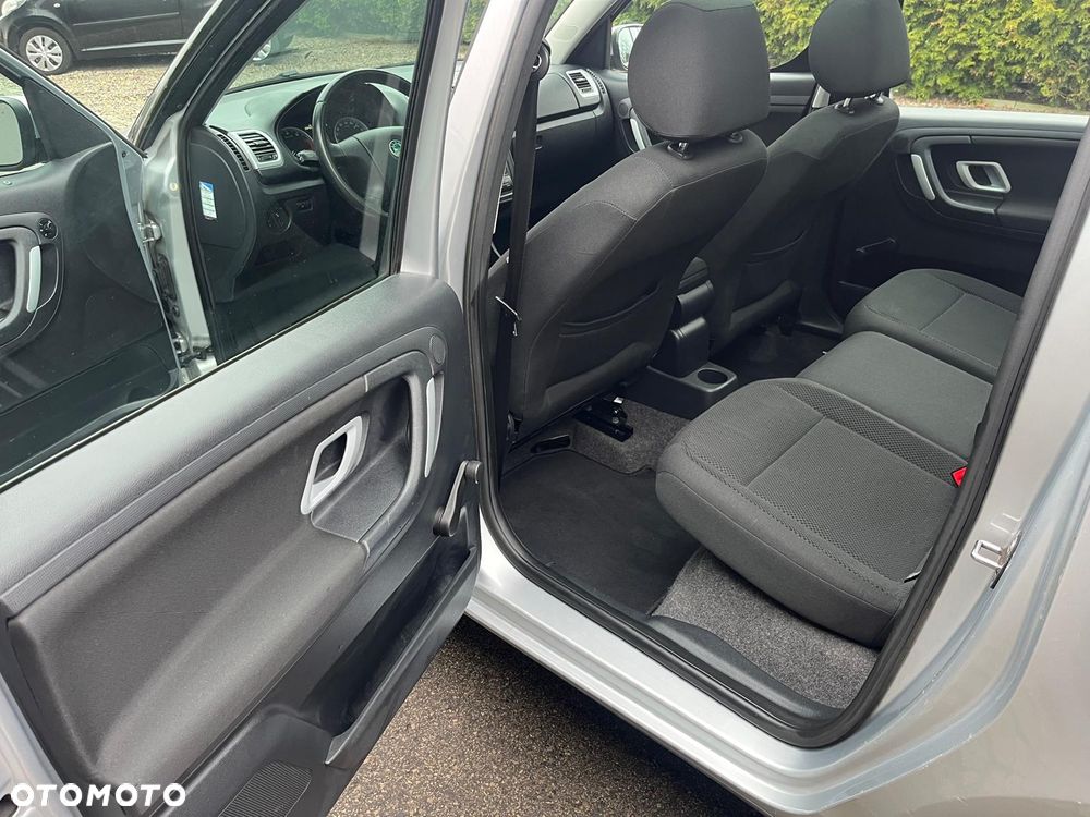 Skoda Roomster 1.6 16V - 10