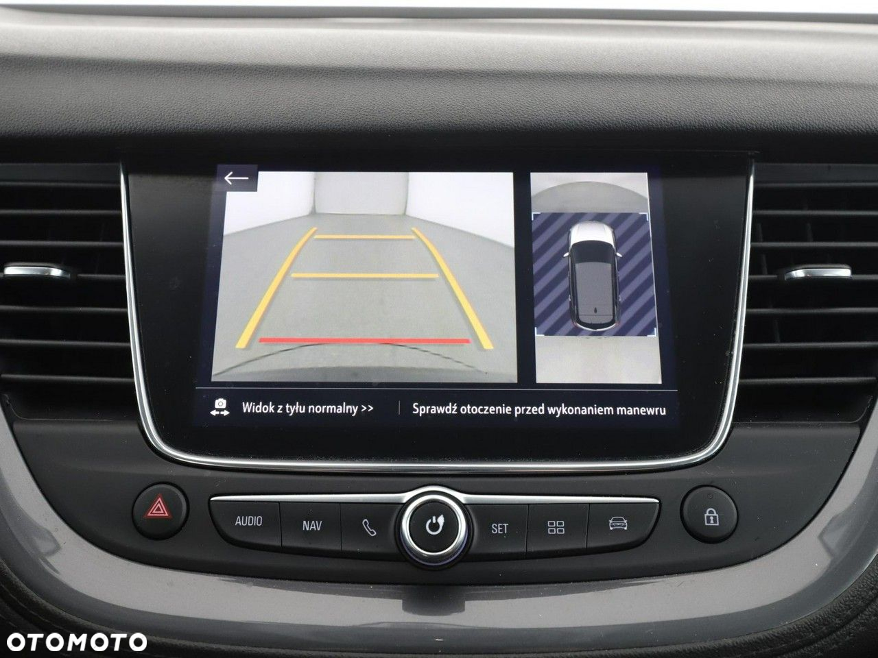 Opel Grandland X 1.2 T GPF Innovation S&S - 24