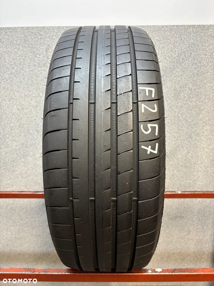 1 OPONA LETNIA GOODYEAR 235/45/20  100V - 1