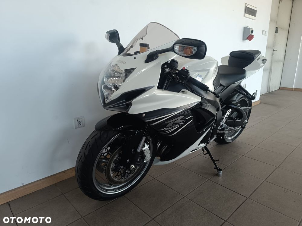 Suzuki GSX-R - 10