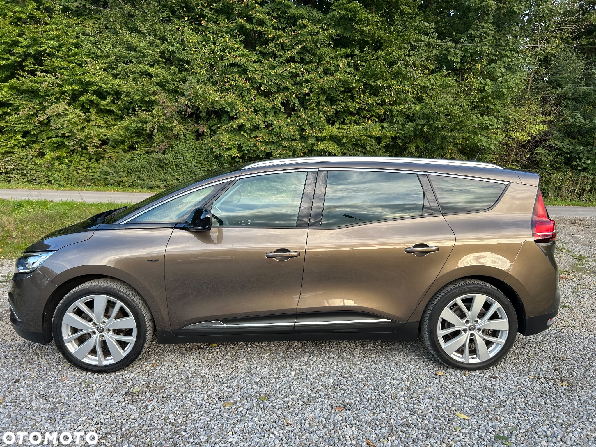 Renault Grand Scenic ENERGY TCe 140 LIMITED - 3