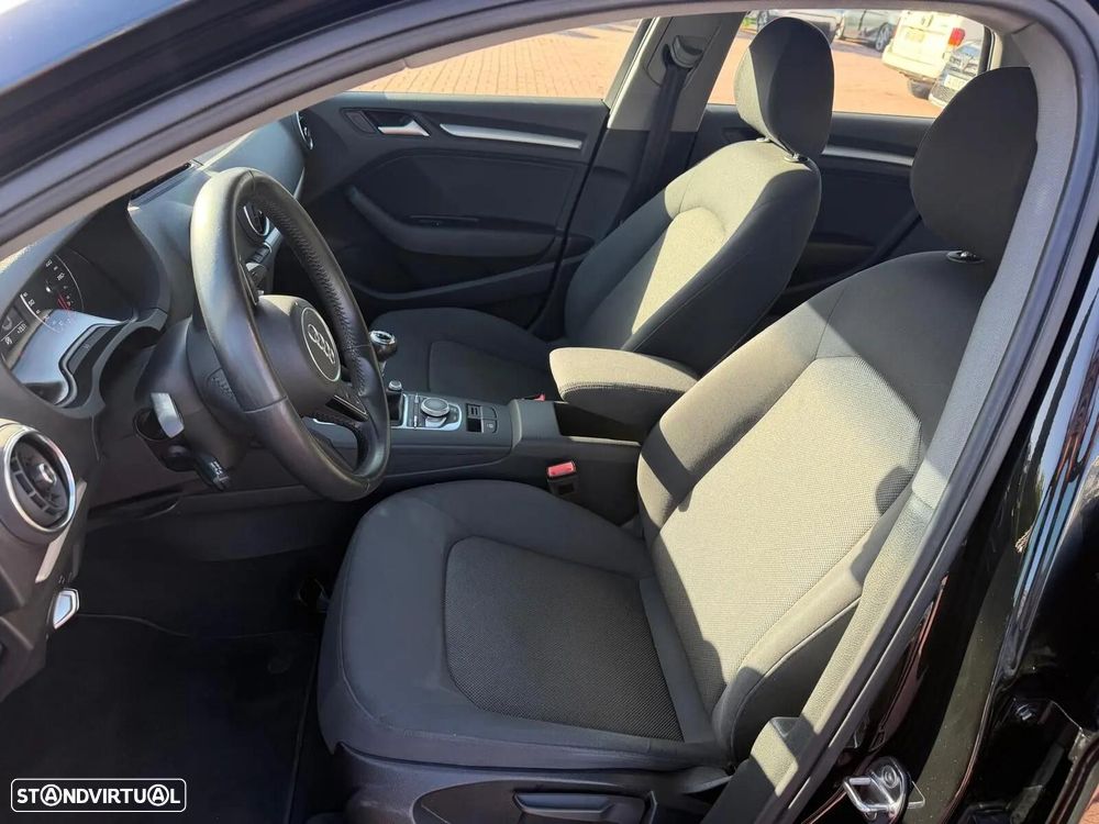 Audi A3 Limousine 30 TDI Design - 10