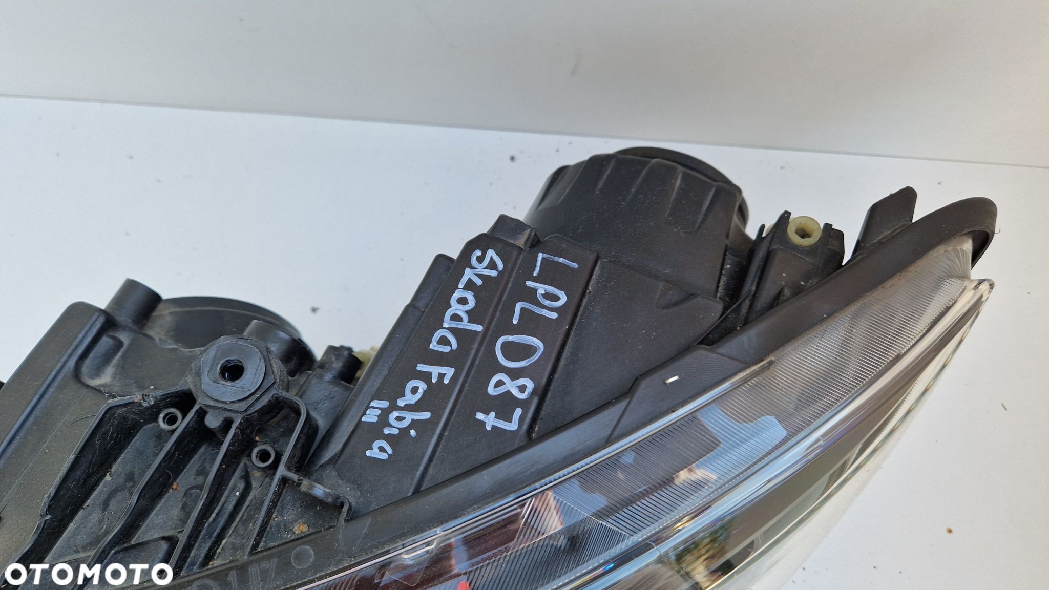 SKODA FABIA 3 III LAMPA PRZÓD PRZEDNIA LEWA  EUROPA SOCZEWKA 6V1941015B - 1