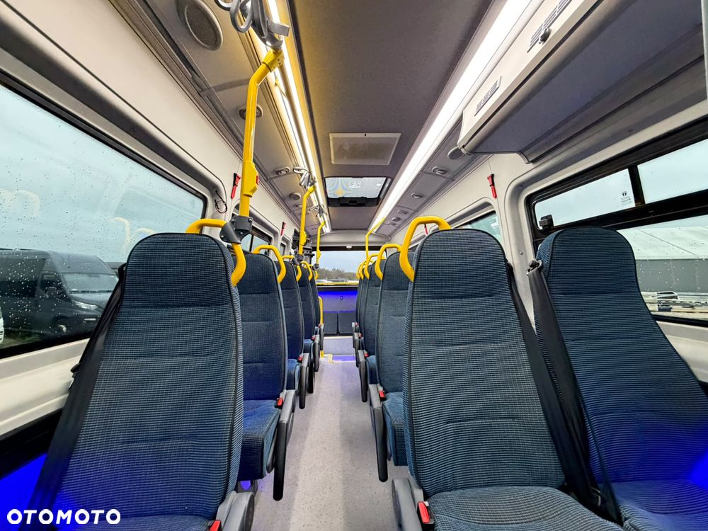 Mercedes-Benz Sprinter 517 - 20