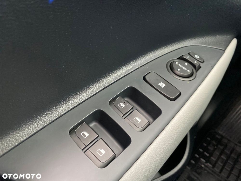 Kia Stonic - 17