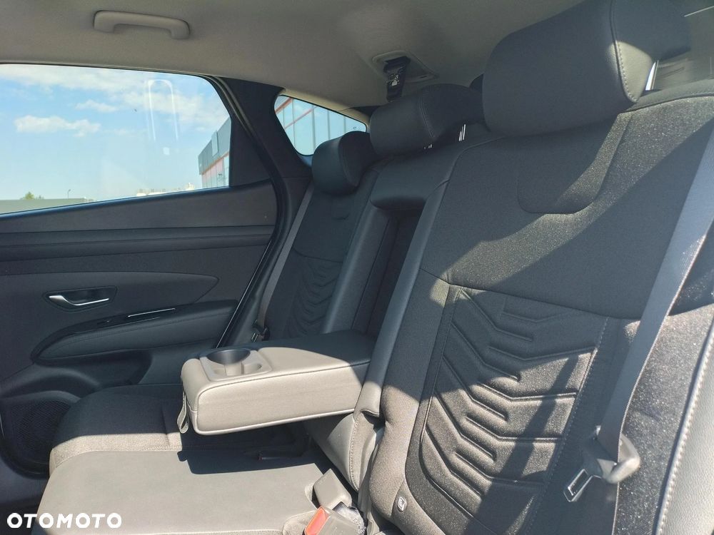 Hyundai Tucson 1.6 T-GDi HEV Executive 2WD - 13