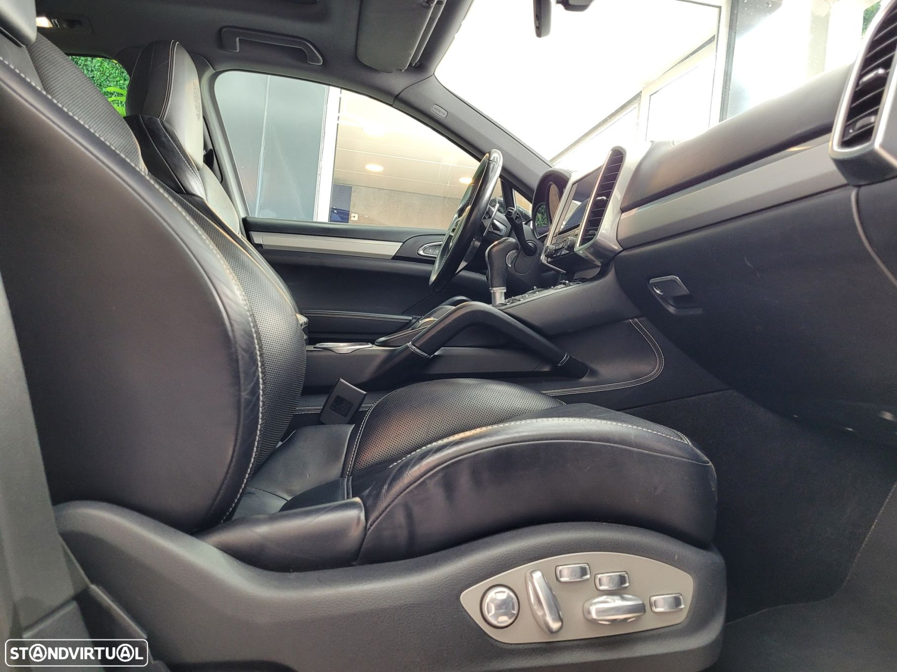 Porsche Cayenne S E-Hybrid - 13