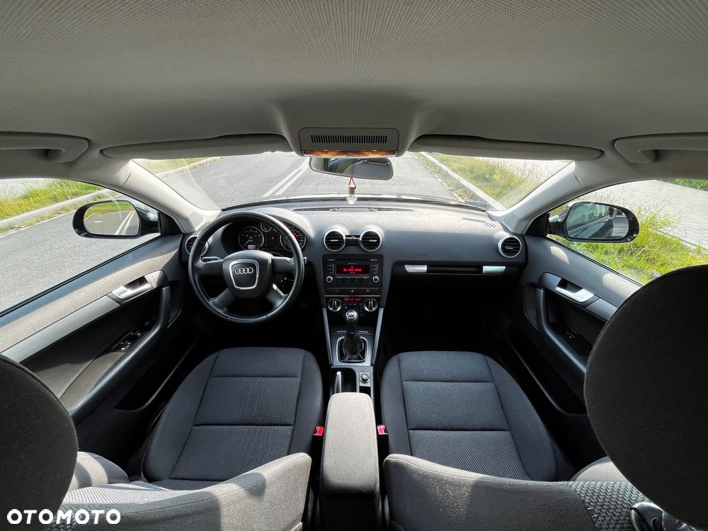 Audi A3 Sportback 1.6 Attraction - 12