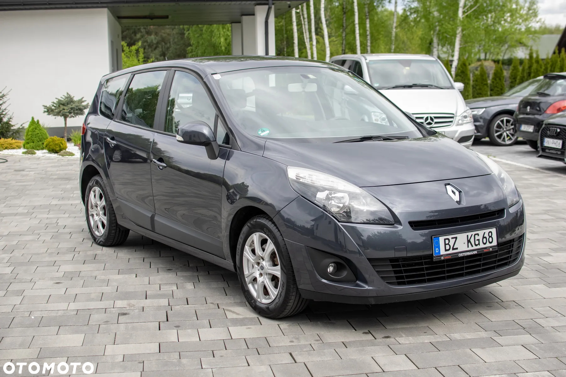 Renault Grand Scenic - 28