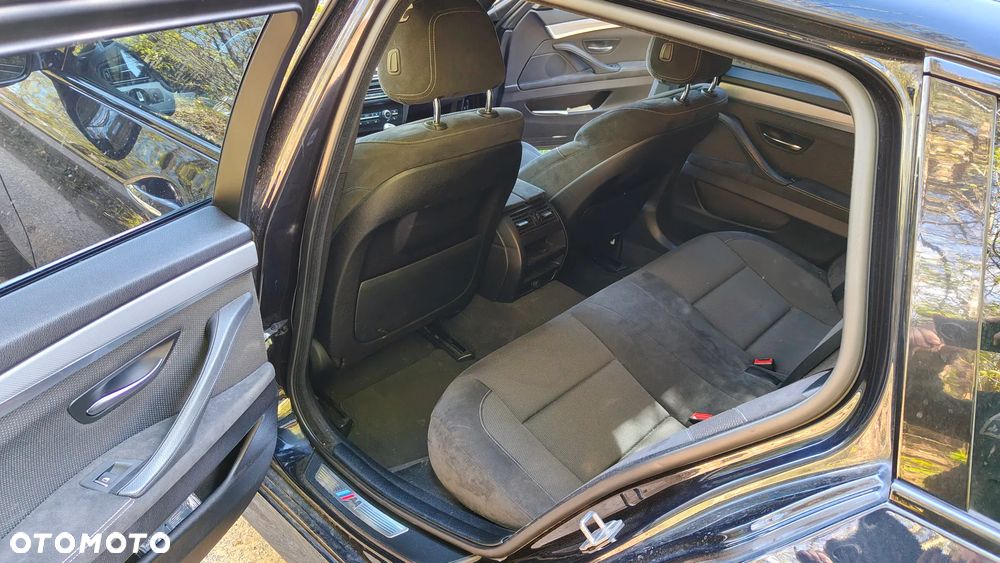 BMW Seria 5 530d xDrive Modern Line - 11