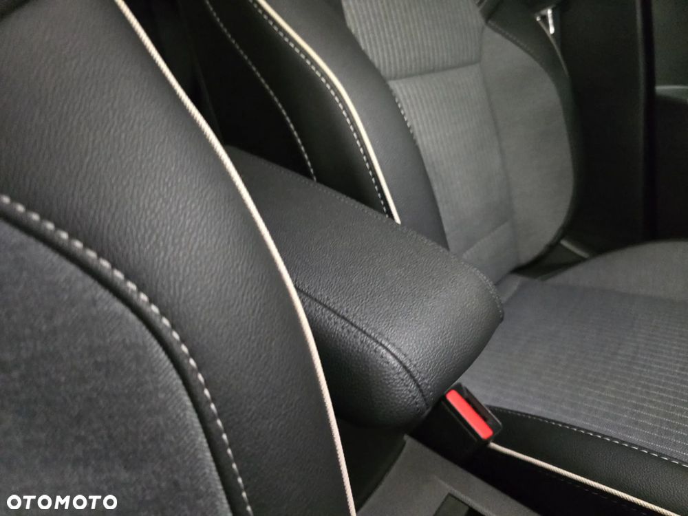 Renault Clio 1.0 TCe Techno - 13