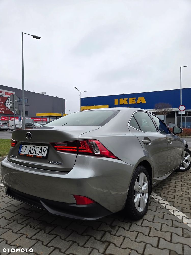 Lexus IS 300h Elite - 20