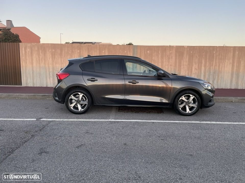 Ford Focus 1.0 EcoBoost Hybrid ACTIVE X - 16