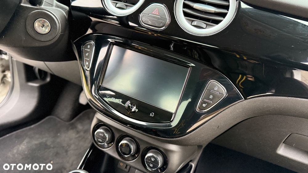 Opel Adam 1.2 White Link - 11