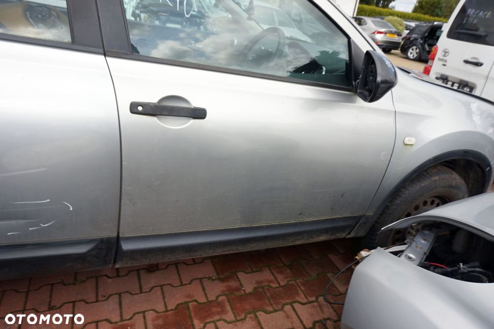 DRZWI PRZEDNIE PRAWE QASHQAI I J10 LIFT KY0  SREBRNY NISSAN 2009-2013 - 2