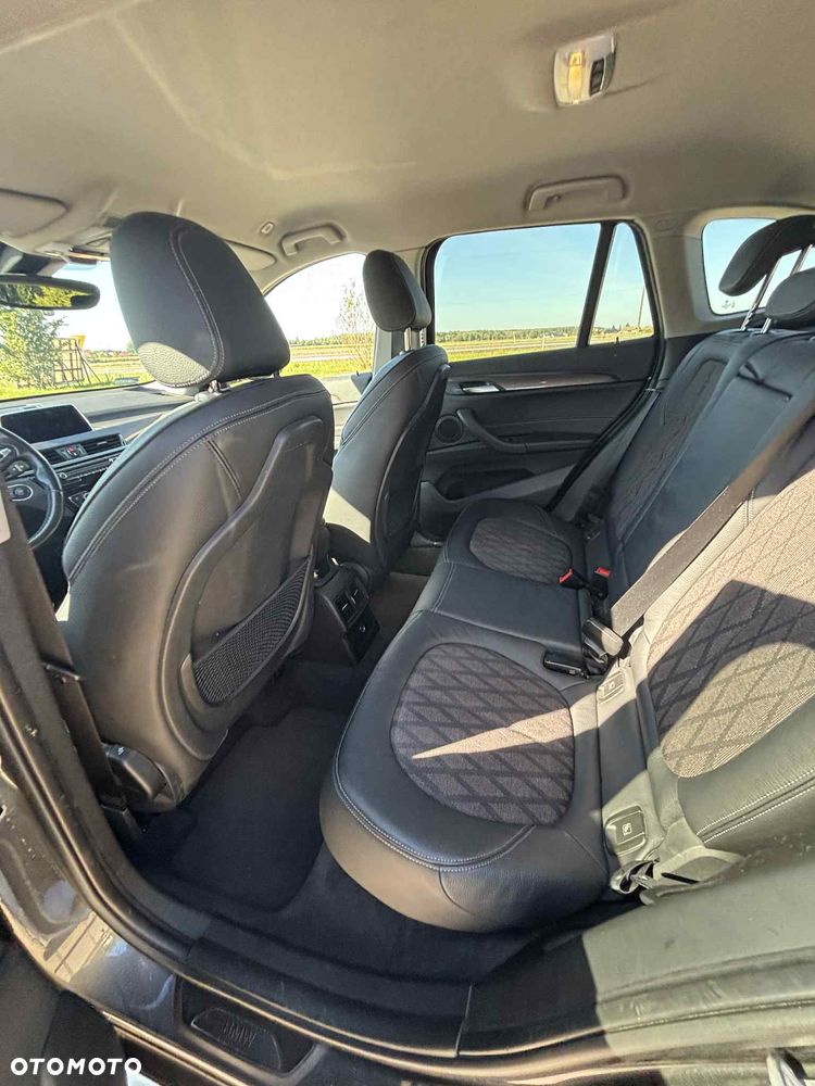 BMW X1 sDrive18i - 9