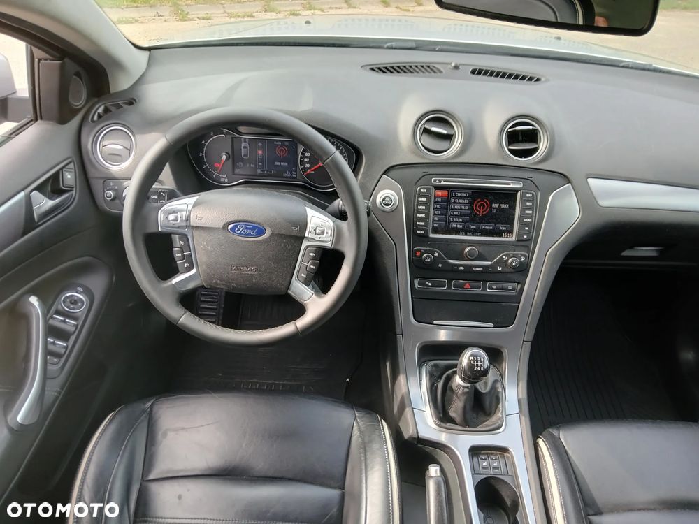Ford Mondeo 2.0 TDCi Titanium X - 2