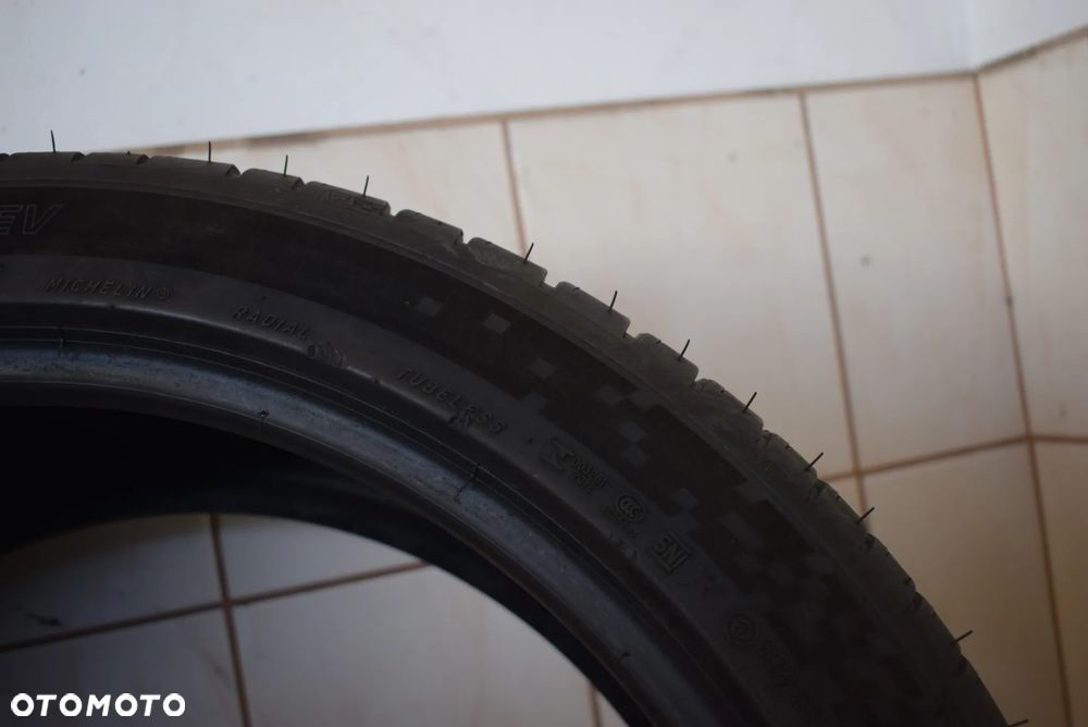 R20 255/40 Michelin Pilot Sport EV - 7