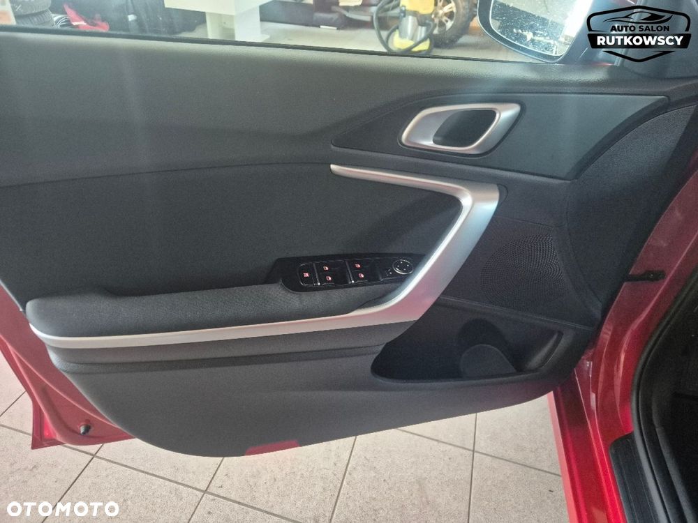 Kia Ceed 1.5 T-GDI M - 9