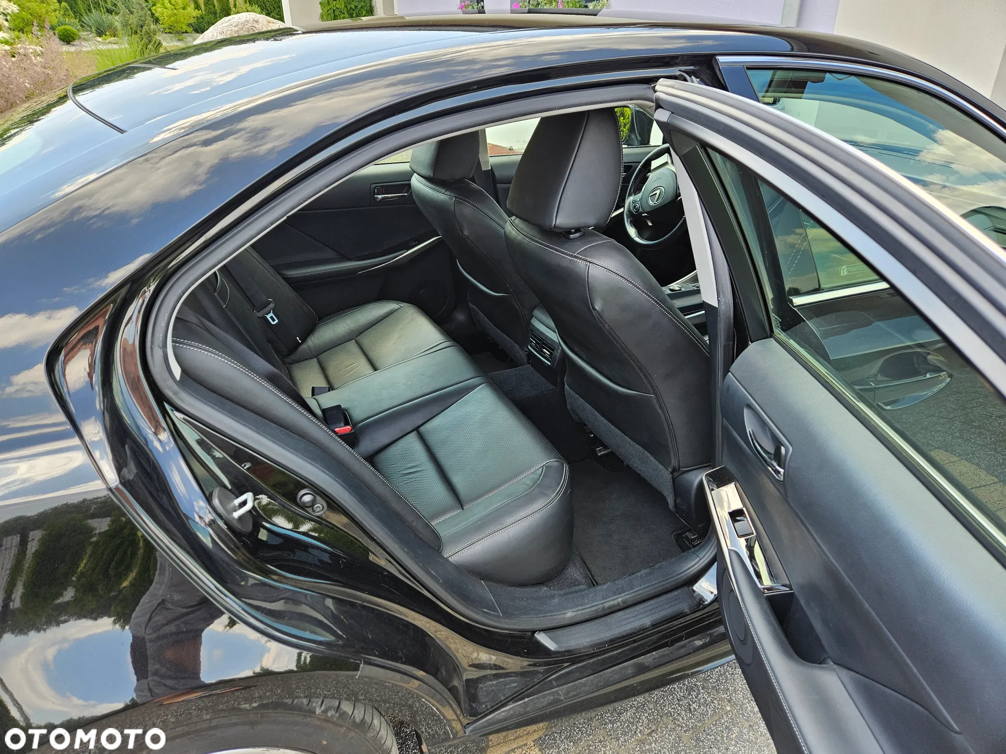 Lexus IS 200t Elegance - 3