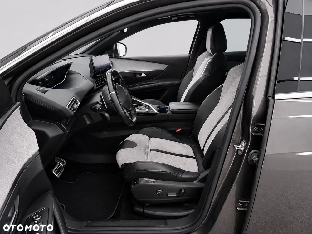 Peugeot 3008 1.6 PureTech HYbrid4 GT Line S&S EAT8 - 7