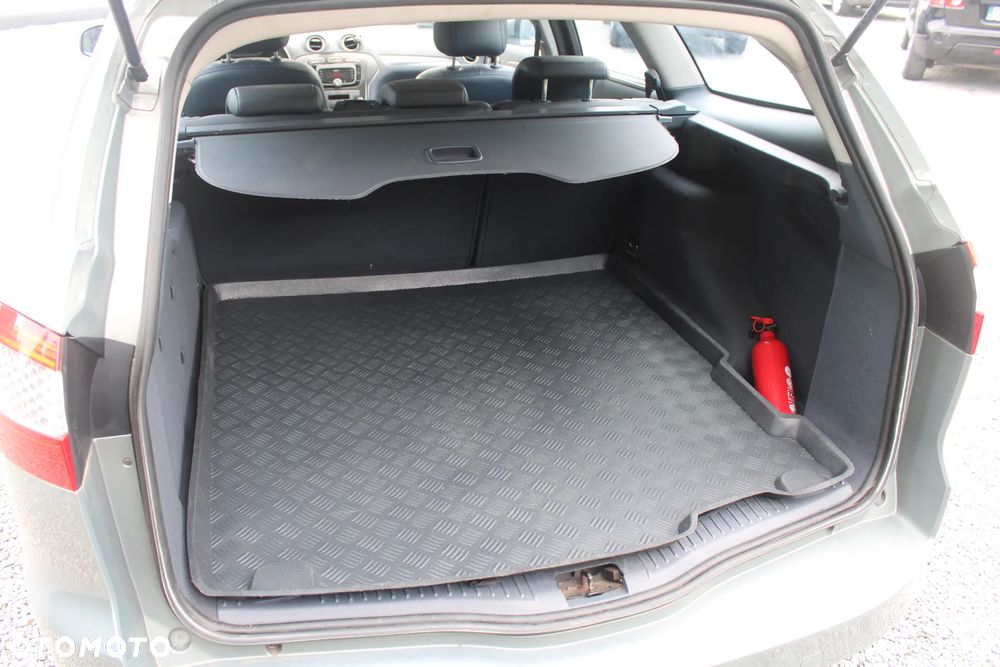 Ford Mondeo 1.8 TDCi Titanium - 34