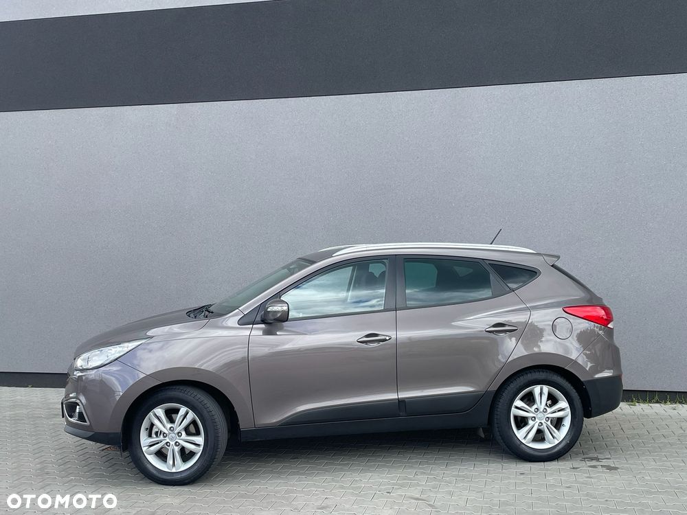 Hyundai ix35 2.0 CRDi 4WD Fifa World Cup Gold Edition - 3