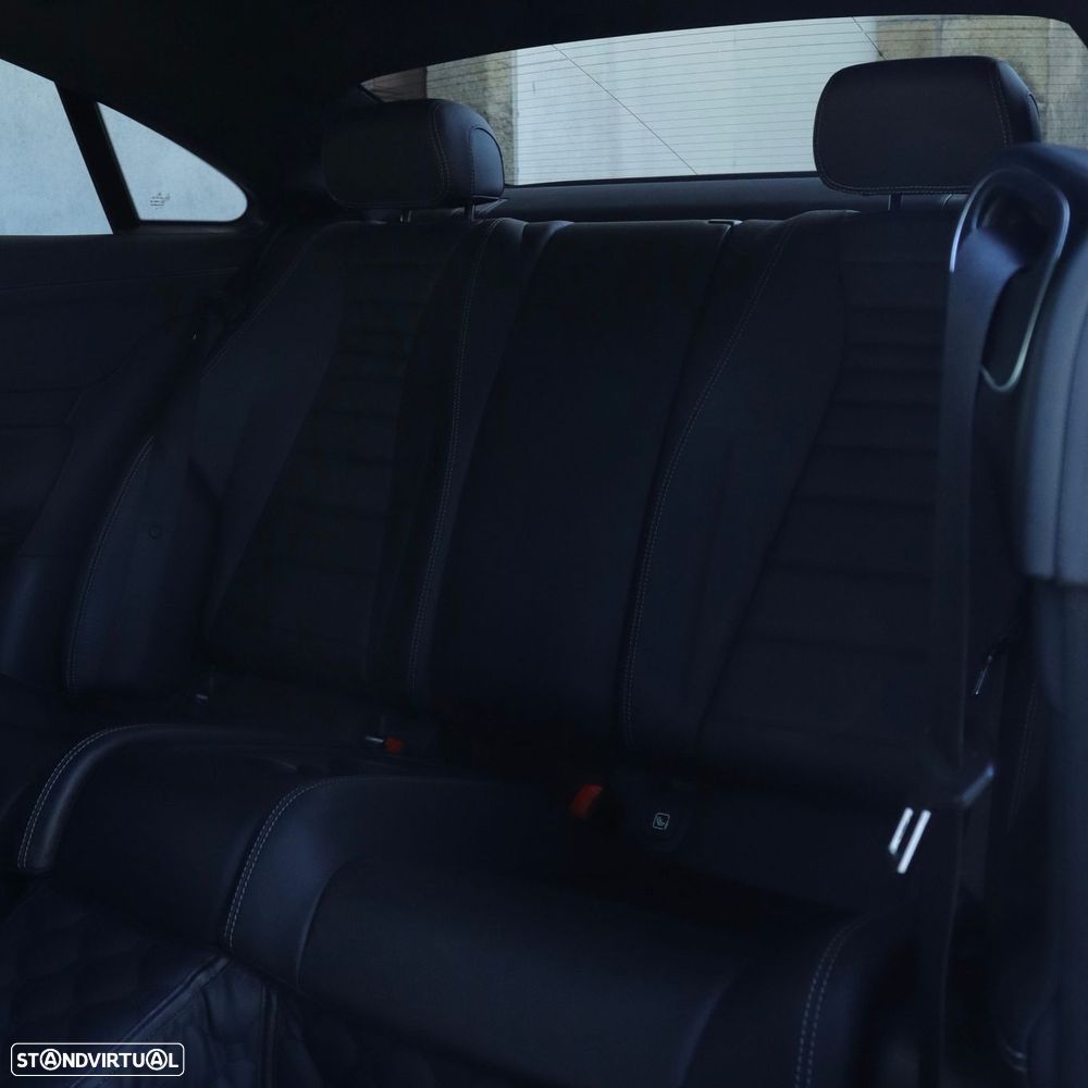 Mercedes-Benz E 300 d AMG Line - 27