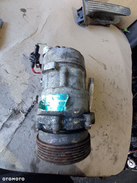 KOMPRESOR SPRĘŻARKA KLIMATYZACJI FORD SEAT 7m0820803d