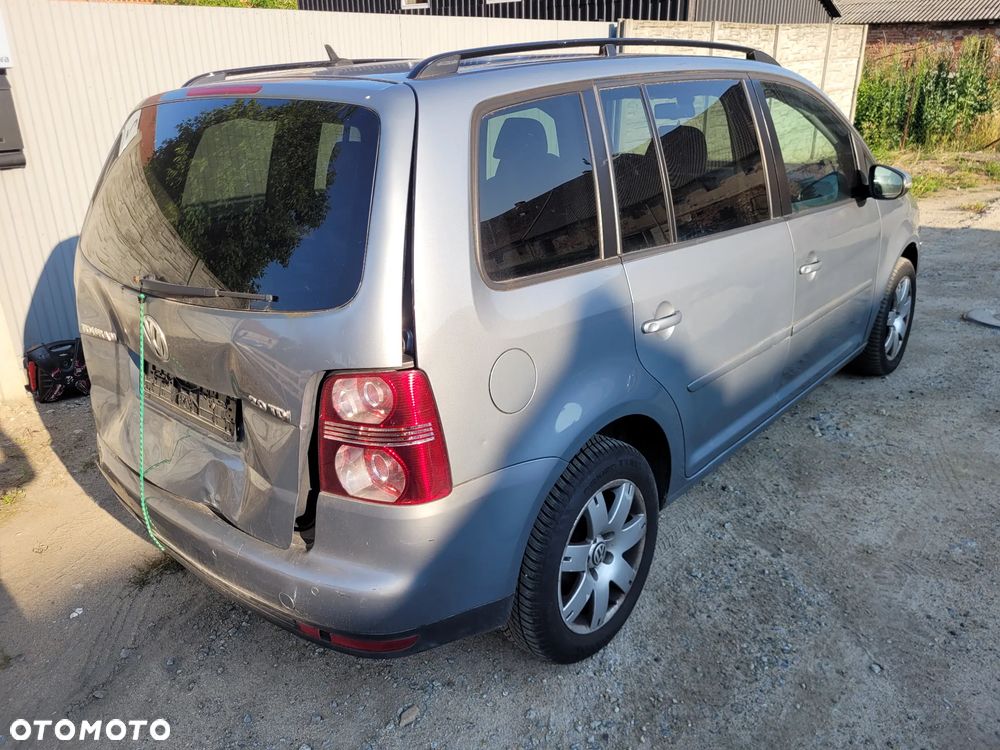Volkswagen Touran - 3