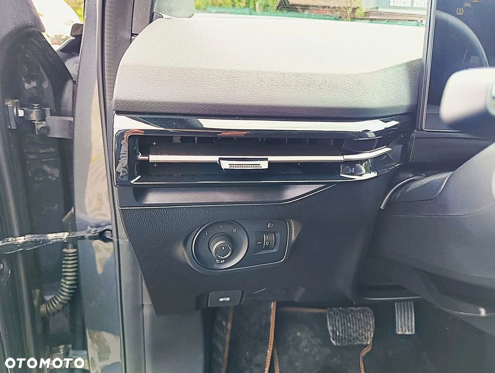 MG 4 Luxury 64 kWh - 14