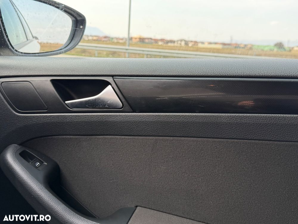 Volkswagen Jetta 1.2 TSI Comfortline - 7