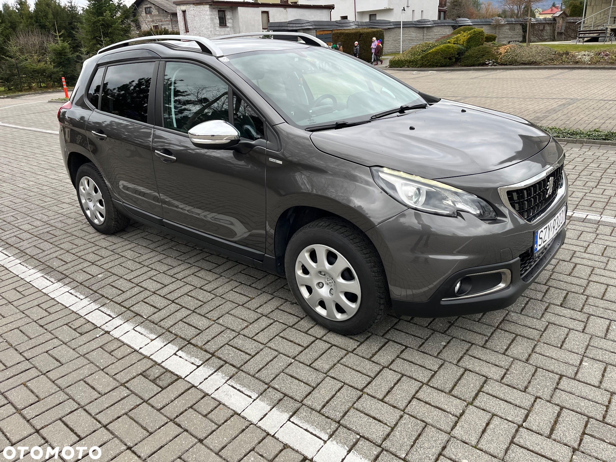 Peugeot 2008 1.2 Pure Tech Style EU6 - 3
